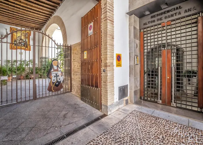 Santa Ana Free Parking Center דירה