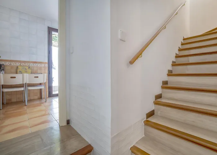 Santa Ana Free Parking Center